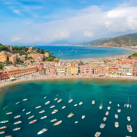 Il Paradiso E Qui Nel Silenzio Del Mare A Due Passi - Happy